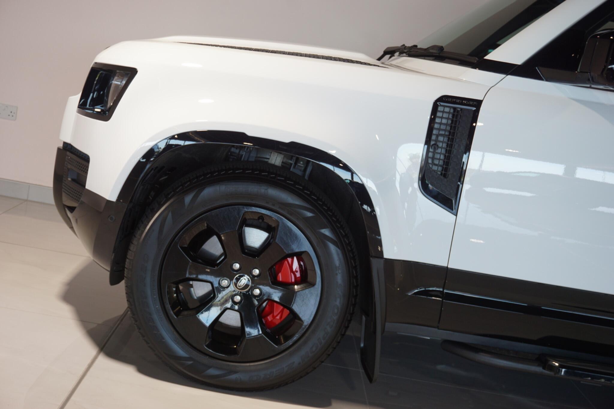 Land Rover Defender 110 2.0 P400e 15.4kWh X-Dynamic HSE SUV 5dr Petrol Plug-in Hybrid Auto 4WD Euro 6 (s/s) (404 ps)